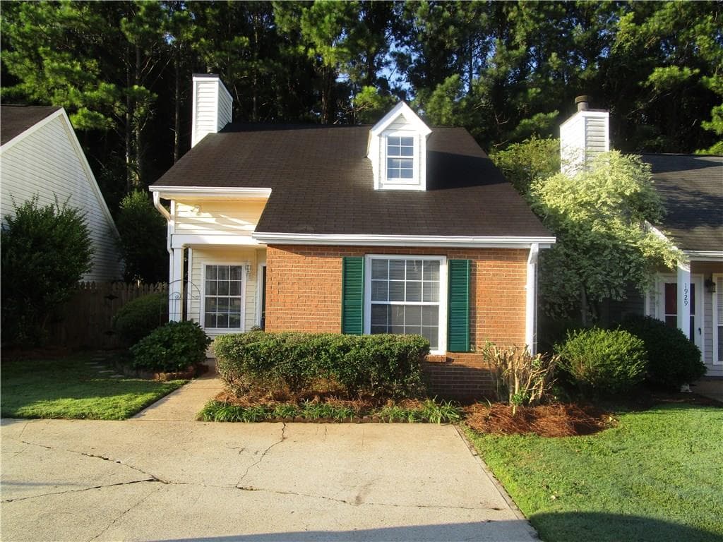 2 bedroom, 836 sq ft single family residence sold at 1927 Brittania Circle, Woodstock, GA 30188