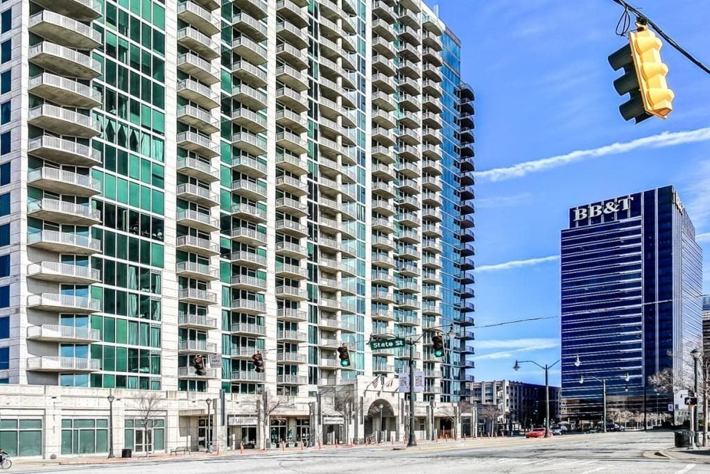 361 17th Street 1318, Atlanta, GA 30363 — most recent listing photo