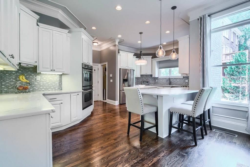 6 bedroom, 6,568 sq ft single family residence sold at 5885 Plantation Drive, Roswell, GA 30075