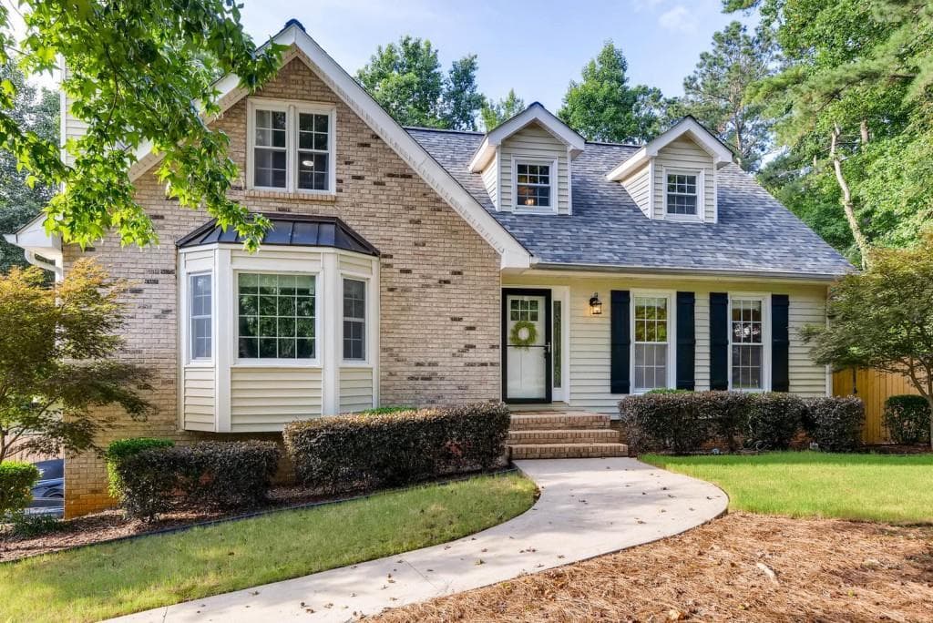4 bedroom, 2,677 sq ft single family residence sold at 2320 Brownstone Court, Marietta, GA 30062