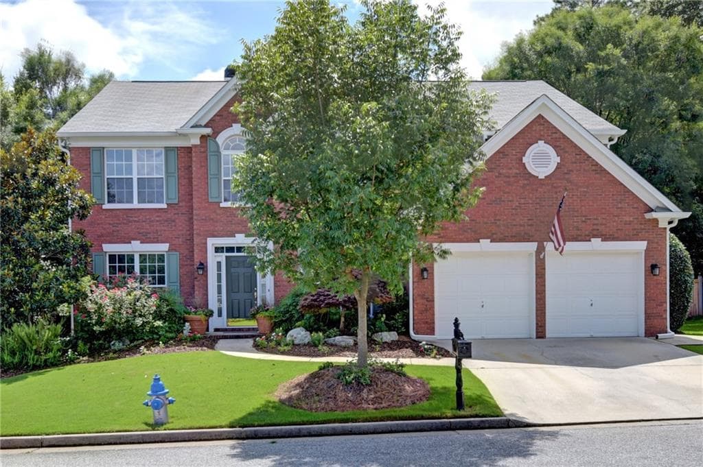 4 bedroom, 3,160 sq ft single family residence sold at 2015 Belridge Court, Smyrna, GA 30080