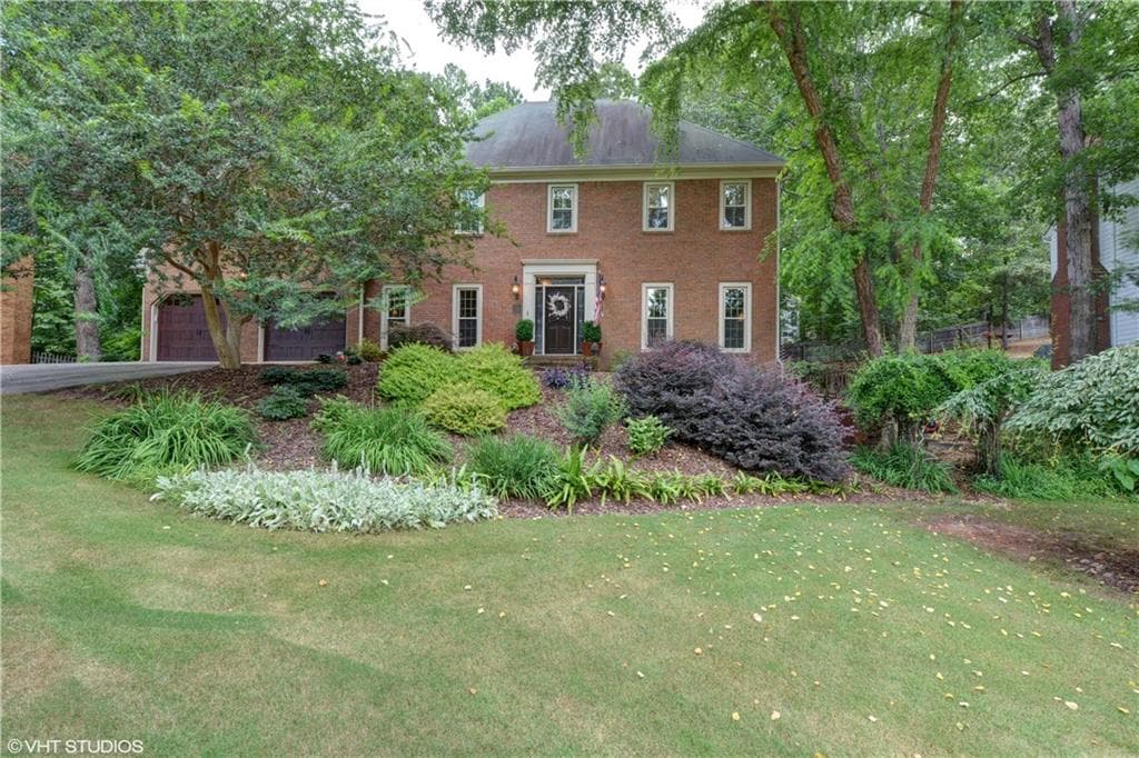 4 bedroom, 3,200 sq ft single family residence sold at 345 Watercress Drive, Roswell, GA 30076