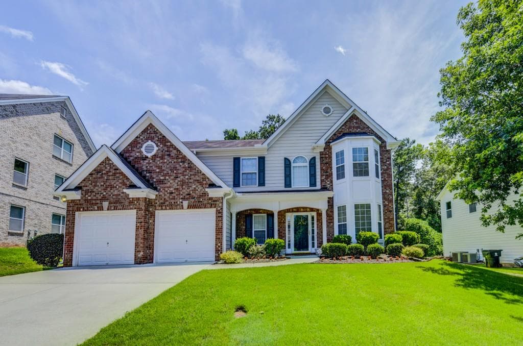 4 bedroom, 2,762 sq ft single family residence sold at 5258 Lakerock Drive, Atlanta, GA 30331