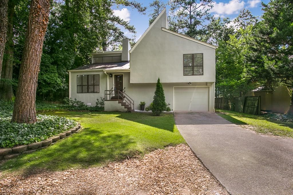 4 bedroom, 1,631 sq ft single family residence sold at 1441 N Druid Hills Road, Atlanta, GA 30319