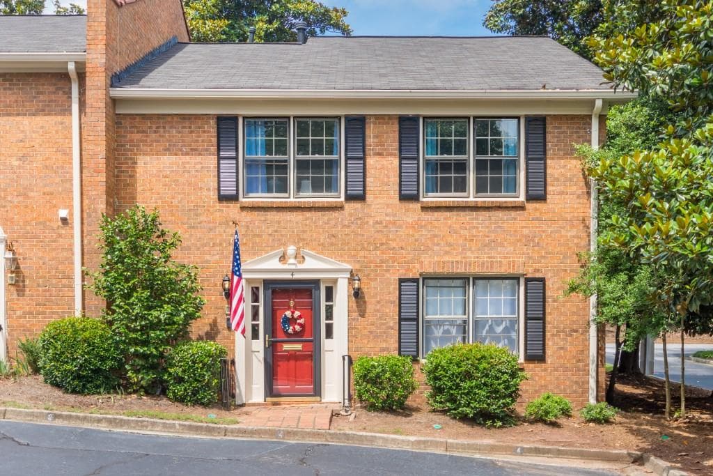 3 bedroom, 2,328 sq ft townhouse sold at 4101 Dunwoody Club Drive 4, Dunwoody, GA 30350