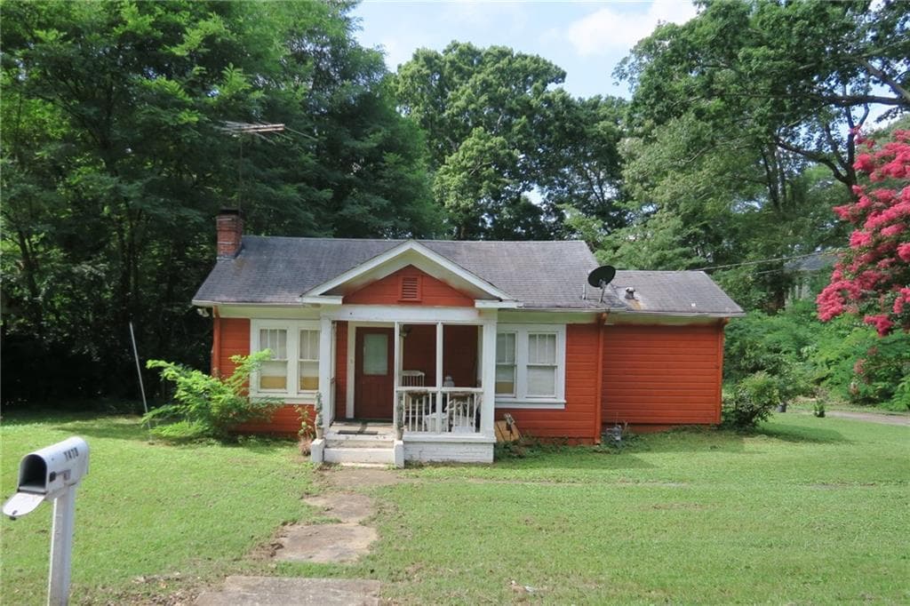 3 bedroom, 1,279 sq ft single family residence sold at 1470 Whitfield Street, Smyrna, GA 30080