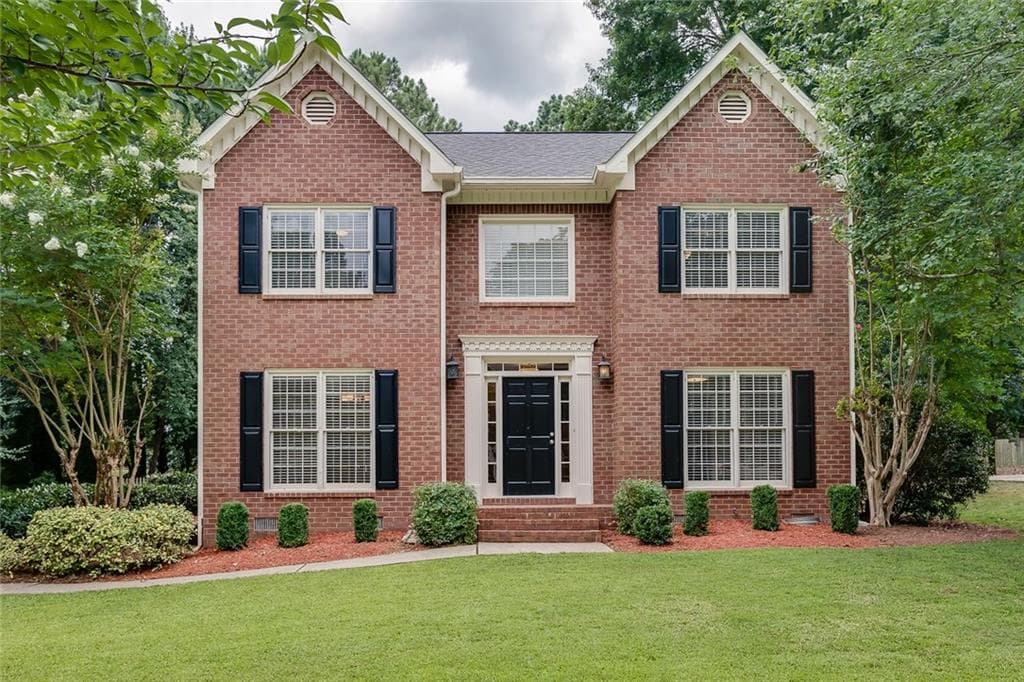 4 bedroom, 2,252 sq ft single family residence sold at 4368 Burnleigh Chase, Roswell, GA 30075