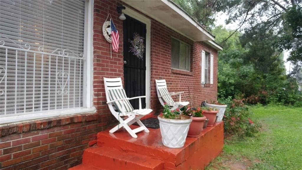 3 bedroom, 925 sq ft single family residence sold at 3080 Delmar Lane, Atlanta, GA 30311