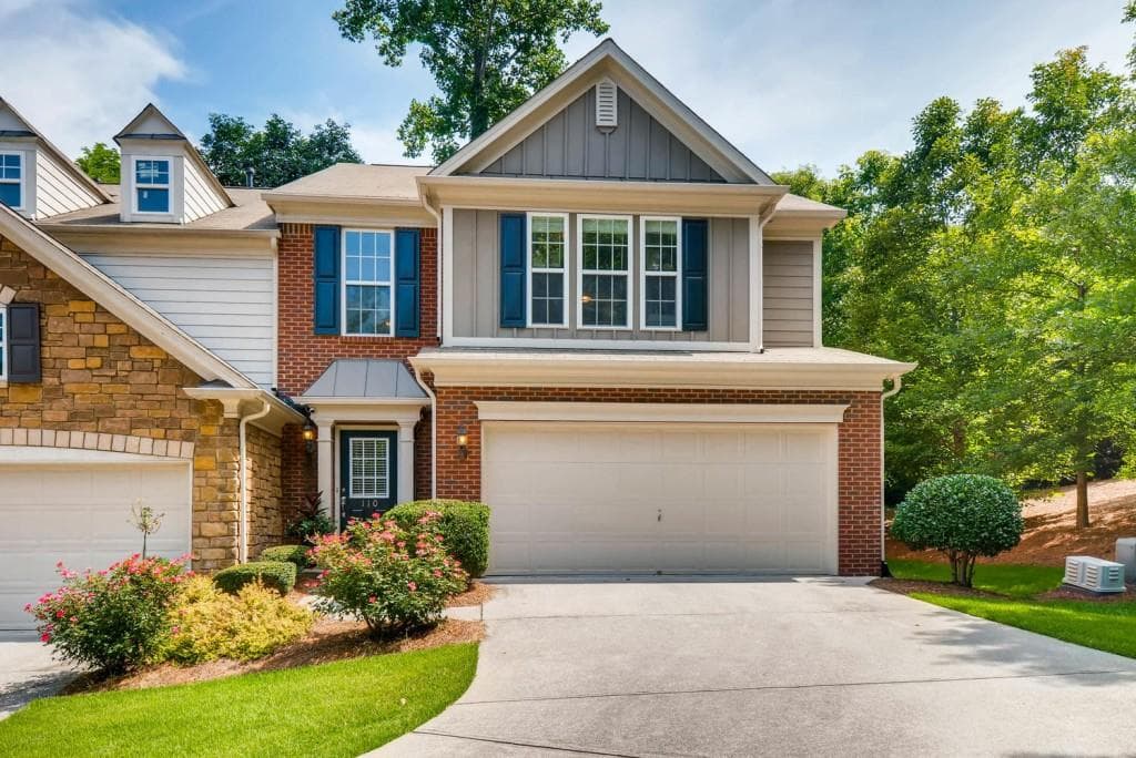 3 bedroom, 1,952 sq ft townhouse sold at 5800 Oakdale Road 110, Mableton, GA 30126