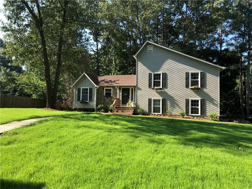 3 bedroom, 1,655 sq ft single family residence sold at 282 Doeskin Lane, Smyrna, GA 30082