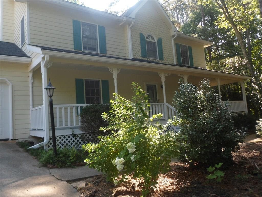 3 bedroom, 1,792 sq ft single family residence sold at 5220 Fern Creek Drive, Douglasville, GA 30135