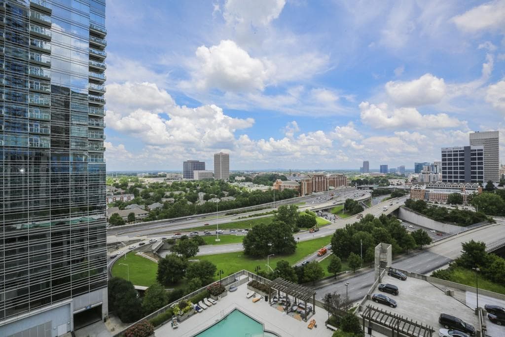 400 W Peachtree Street 1402, Atlanta, GA 30308 — most recent listing photo