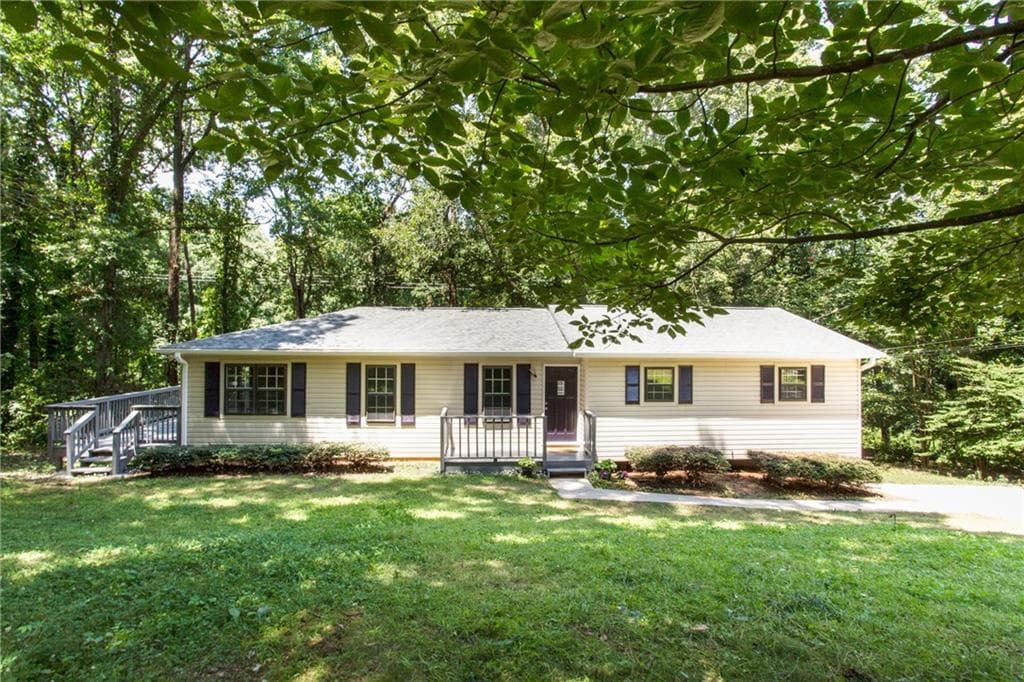 3 bedroom, 2,064 sq ft single family residence sold at 409 Katherine Lane, Woodstock, GA 30189