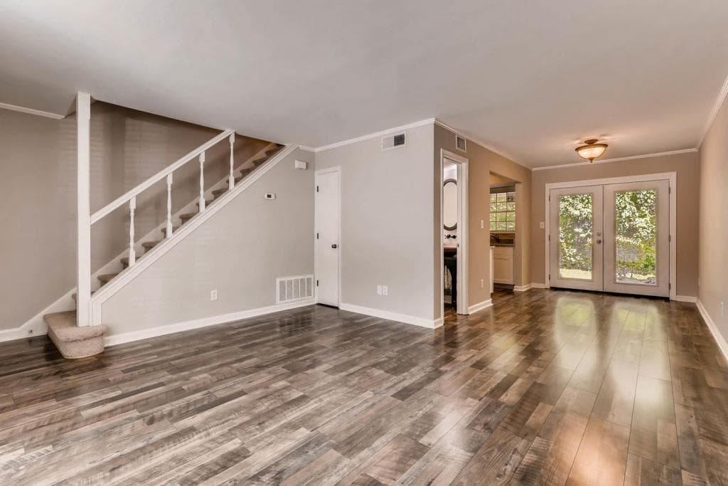 2 bedroom, 1,108 sq ft townhouse sold at 136 Peachtree Memorial Drive IH4, Atlanta, GA 30309