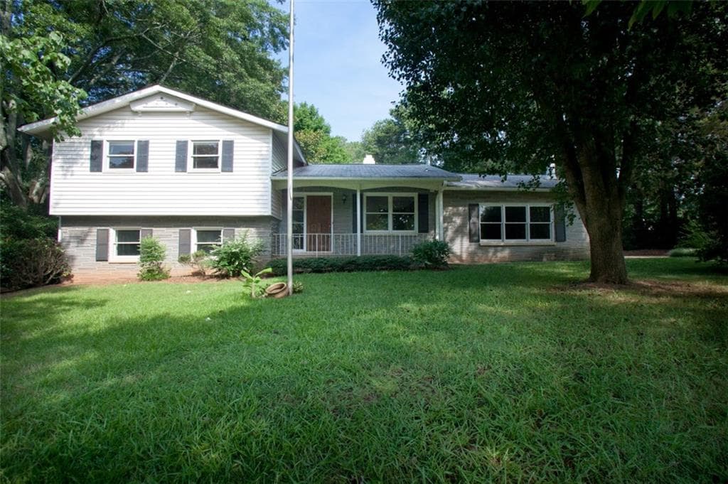4 bedroom, 2,106 sq ft single family residence sold at 1608 Cooledge Road, Tucker, GA 30084