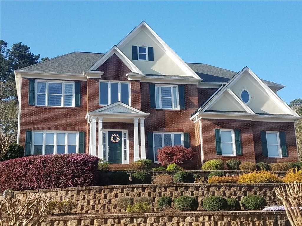 5 bedroom, 4,727 sq ft single family residence sold at 2630 Stonehill Drive, Cumming, GA 30041