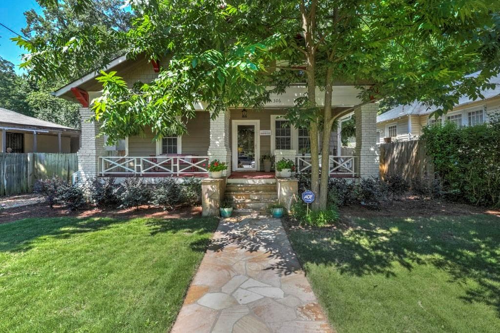 3 bedroom, 1,515 sq ft single family residence sold at 306 Rockyford Road, Atlanta, GA 30317