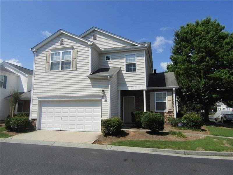 3 bedroom, 1,604 sq ft single family residence sold at 119 Swanee Lane, Woodstock, GA 30188