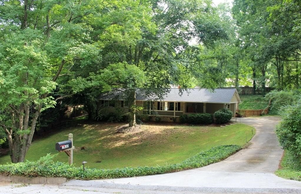 3 bedroom, 21,780 sq ft single family residence sold at 3632 Oak Street, Duluth, GA 30096