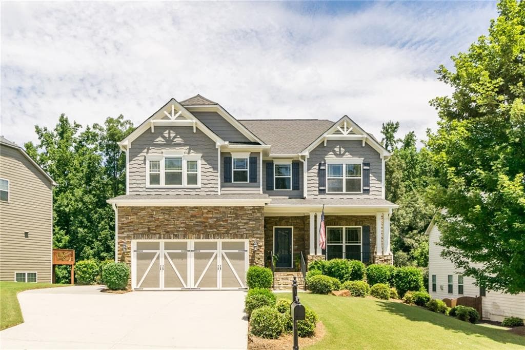 4 bedroom, 2,785 sq ft single family residence sold at 5395 Fairmont Glen, Alpharetta, GA 30004