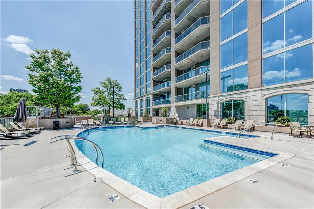 2 bedroom, 1,680 sq ft condominium sold at 2795 Peachtree Road 301, Atlanta, GA 30305