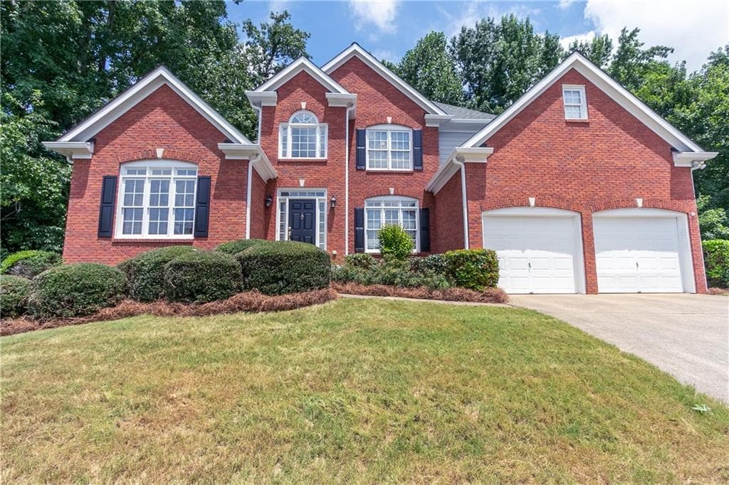 4 bedroom, 2,642 sq ft single family residence sold at 3290 Sunflower Way, Alpharetta, GA 30004