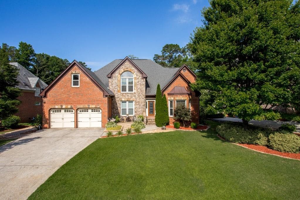 4 bedroom, 3,535 sq ft single family residence sold at 5587 Forkwood Drive, Acworth, GA 30101