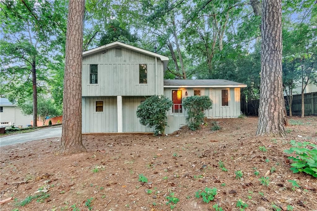 3 bedroom, 1,636 sq ft single family residence sold at 116 Beaver Pond Drive, Woodstock, GA 30188