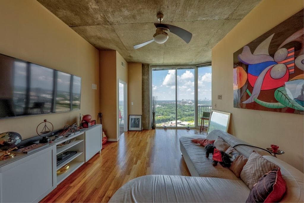 2 bedroom, 1,121 sq ft condominium sold at 361 17th Street 2516, Atlanta, GA 30363
