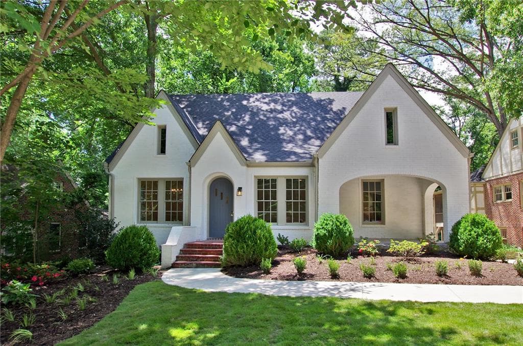 5 bedroom, 3,955 sq ft single family residence sold at 1692 N Pelham Road, Atlanta, GA 30324