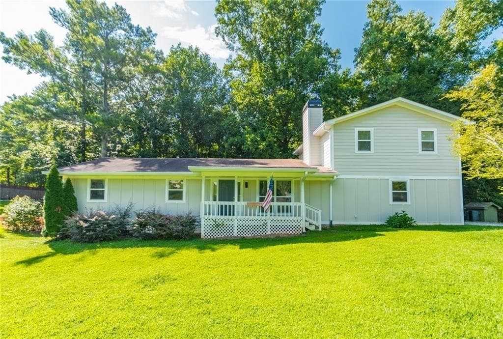 4 bedroom, 1,796 sq ft single family residence sold at 14905 Thompson Road, Alpharetta, GA 30004