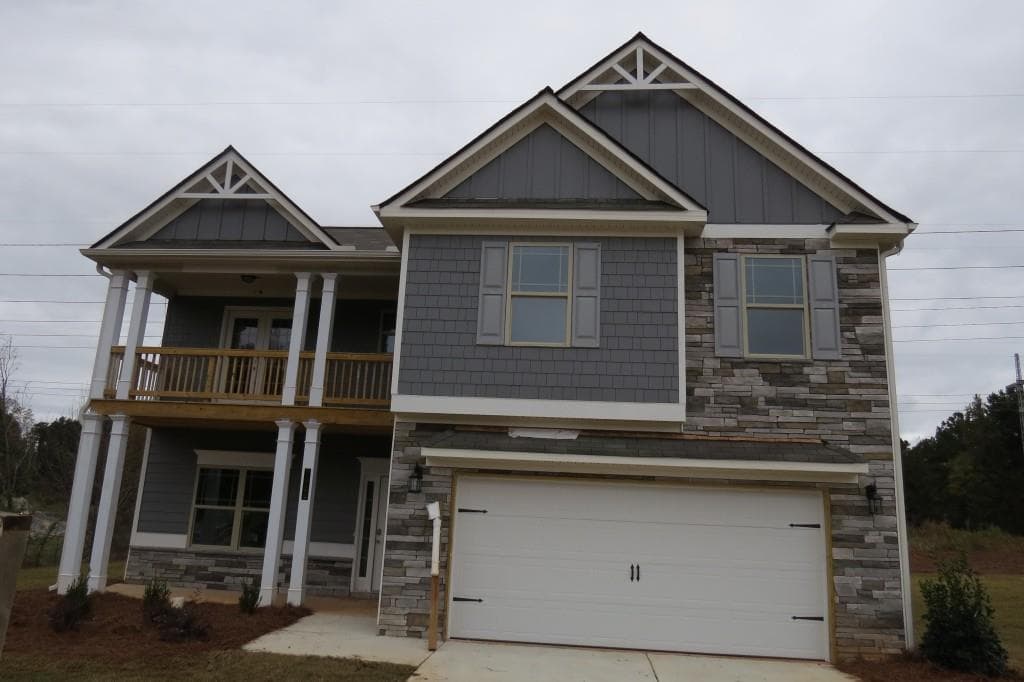 4 bedroom, 2,280 sq ft single family residence sold at 7999 Dawson Lane, Douglasville, GA 30134