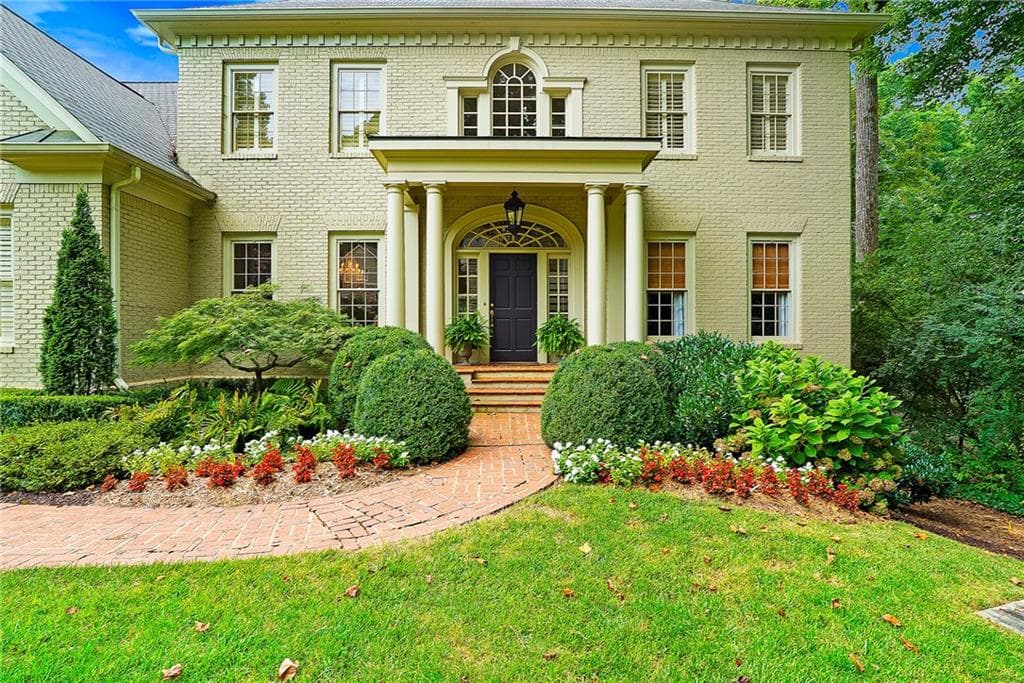 5 bedroom, 4,423 sq ft single family residence sold at 4475 Club Drive, Atlanta, GA 30319
