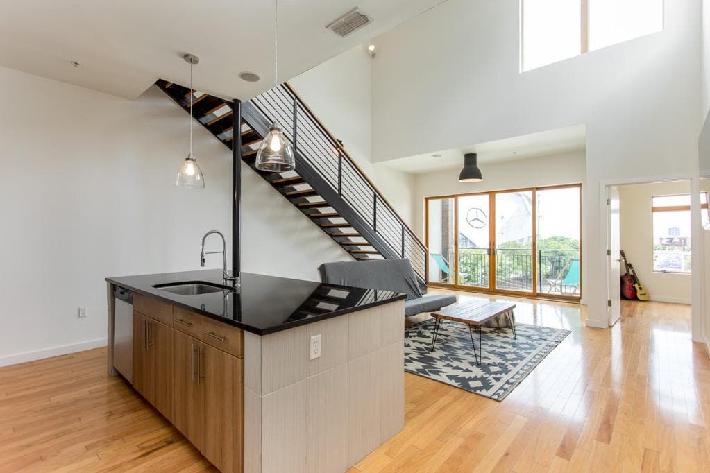 2 bedroom, 1,139 sq ft condominium sold at 333 Nelson Street 420, Atlanta, GA 30313