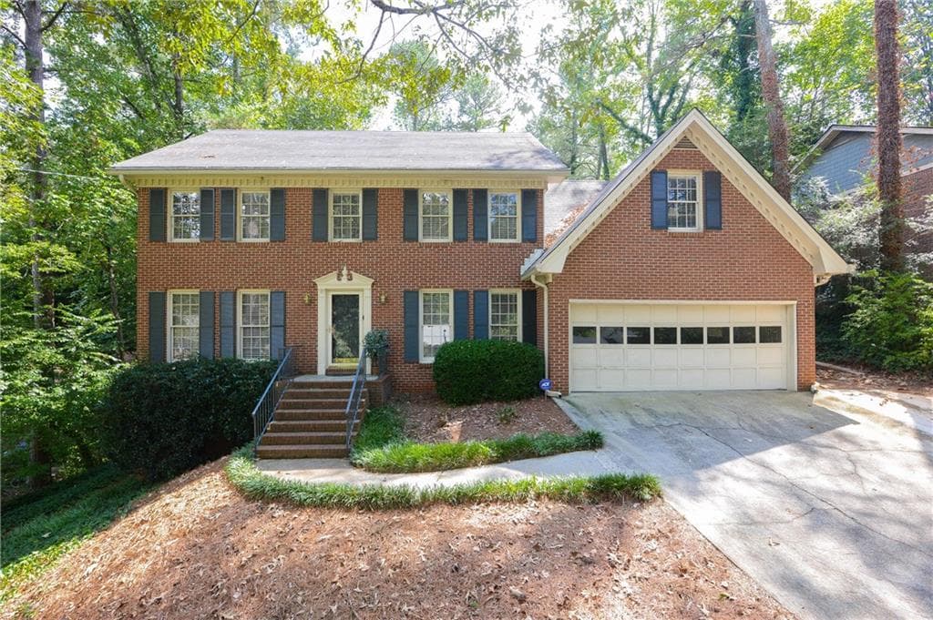 5 bedroom, 2,823 sq ft single family residence sold at 2829 Thornridge Drive, Atlanta, GA 30340