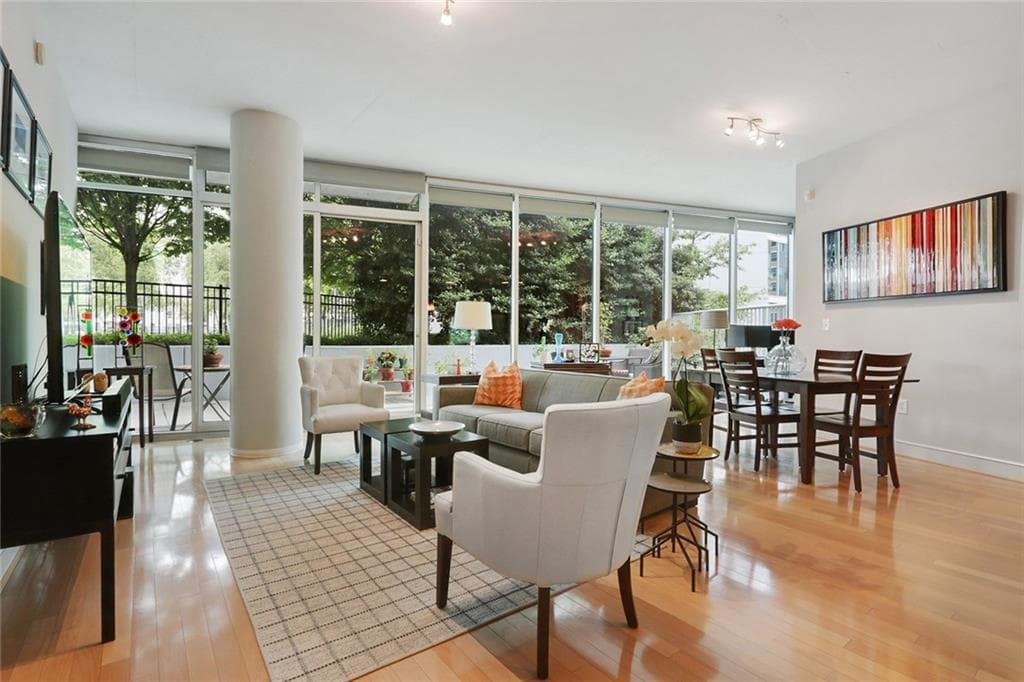 2 bedroom, 1,260 sq ft condominium sold at 950 W Peachtree Street 603, Atlanta, GA 30309