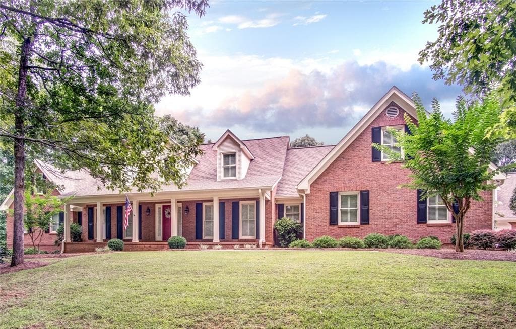 4 bedroom, 3,793 sq ft single family residence sold at 852 Hidden Branches Trail, Canton, GA 30115