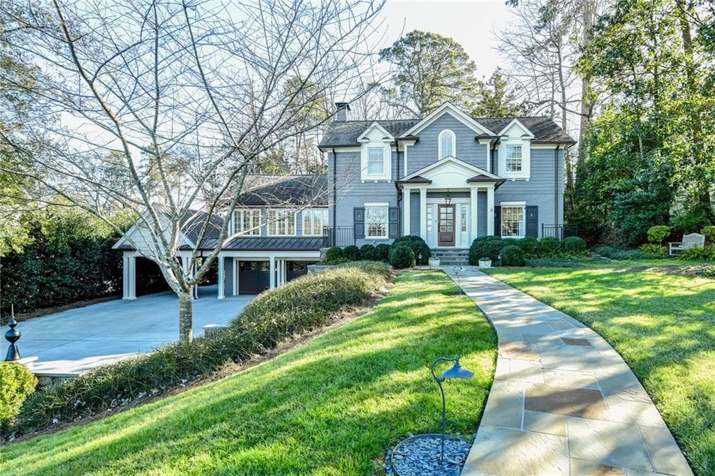 4 bedroom, 4,441 sq ft single family residence sold at 19 Brookhaven Drive, Atlanta, GA 30319