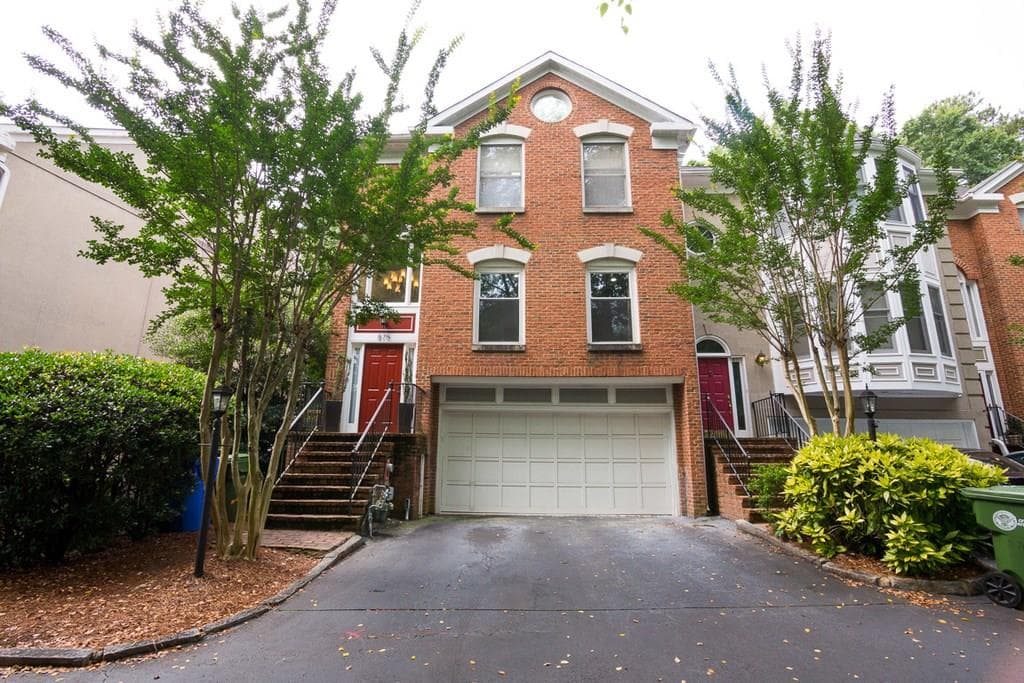 3 bedroom, 3,104 sq ft townhouse sold at 875 Embassy Court, Atlanta, GA 30324