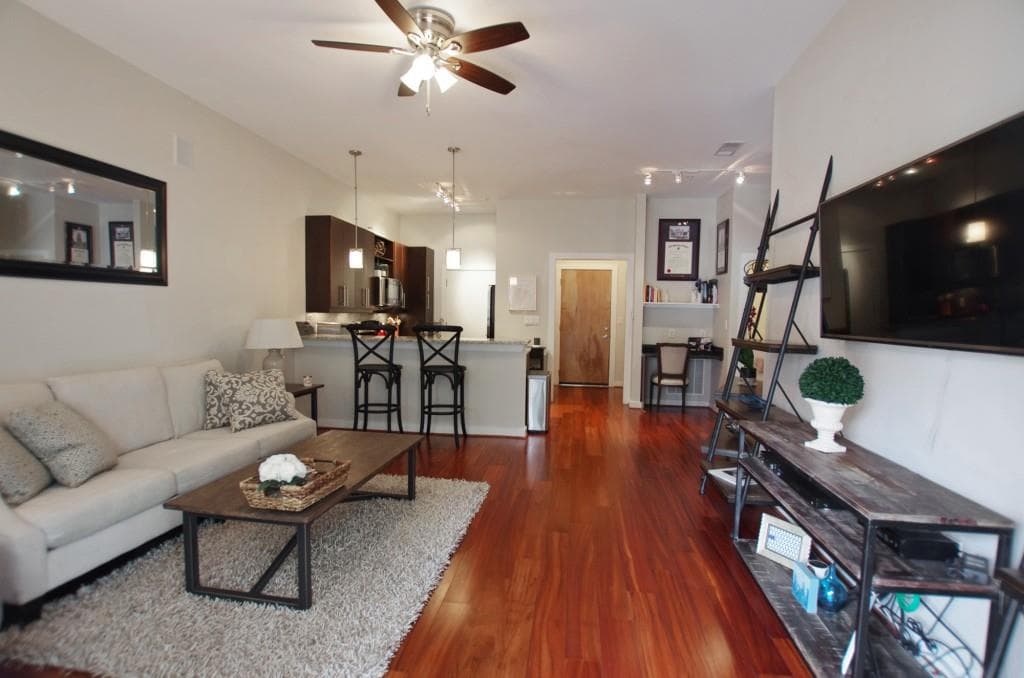 1 bedroom, 810 sq ft condominium sold at 870 Inman Village Parkway 320, Atlanta, GA 30307
