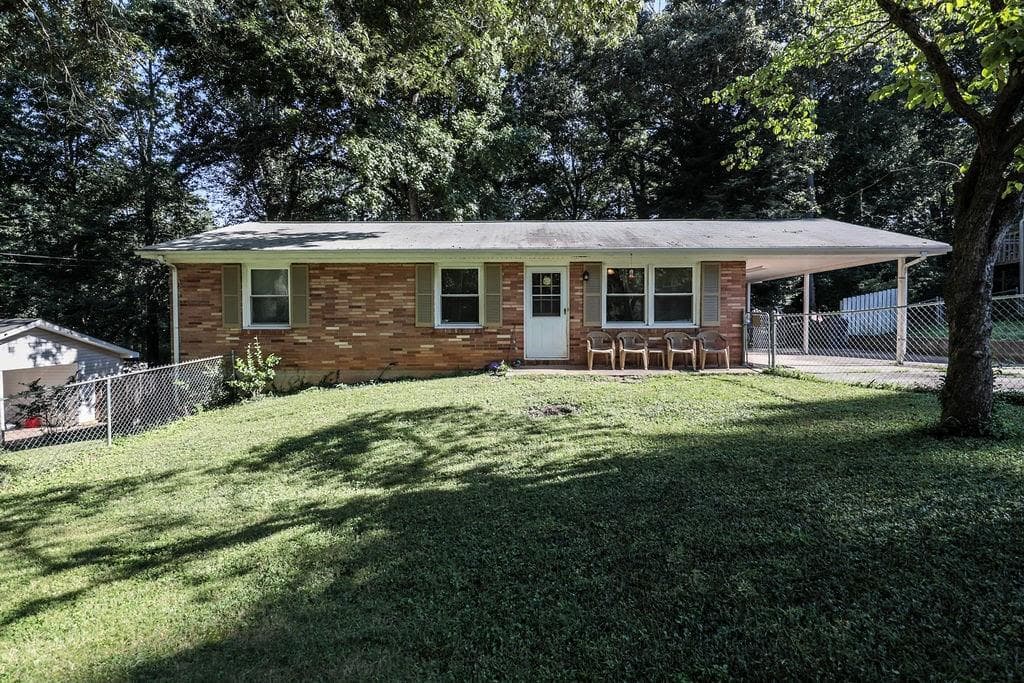 3 bedroom, 1,008 sq ft single family residence sold at 113 SE Melinda Way, Smyrna, GA 30082