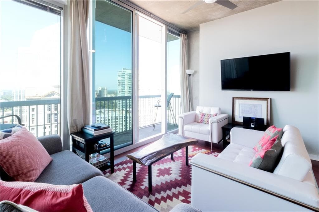 1 bedroom, 783 sq ft condominium sold at 3324 Peachtree Road 2423, Atlanta, GA 30326