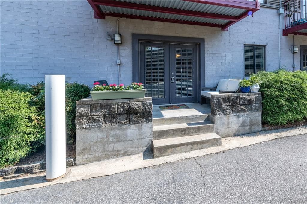 2 bedroom, 804 sq ft condominium sold at 1355 Euclid Avenue A-1, Atlanta, GA 30307