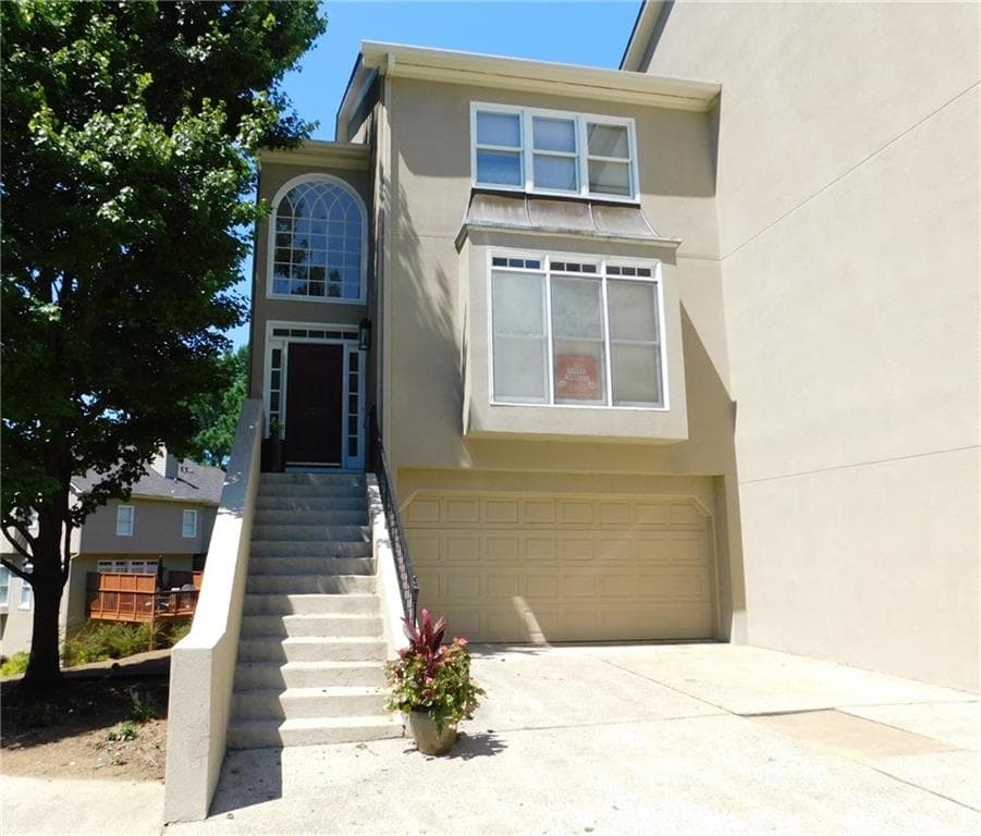 3 bedroom, 2,764 sq ft townhouse sold at 2524 Oakwood Way, Smyrna, GA 30080
