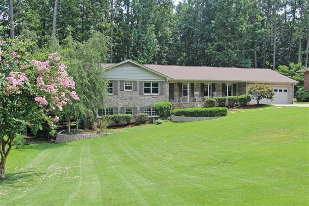 5 bedroom, 3,272 sq ft single family residence sold at 2861 Lone Star Trail, Atlanta, GA 30340