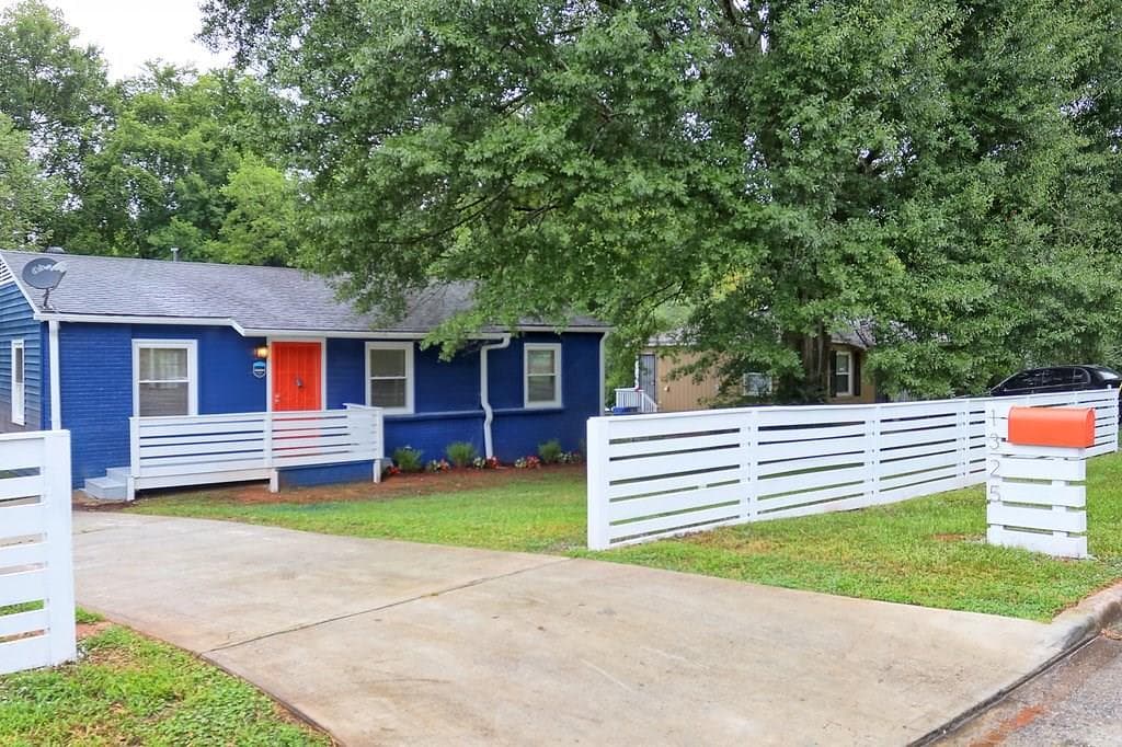 4 bedroom, 1,290 sq ft single family residence sold at 1325 Redford Drive, Atlanta, GA 30315