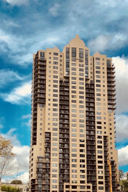 2 bedroom, 1,230 sq ft condominium sold at 3481 Lakeside Drive 1502, Atlanta, GA 30326