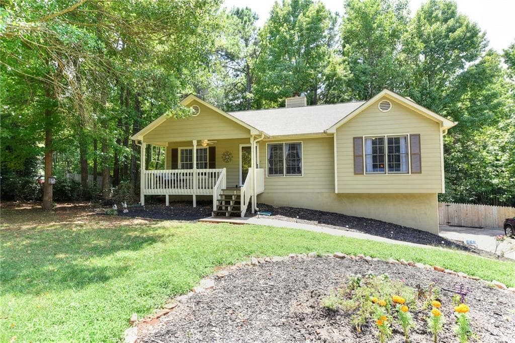 3 bedroom, 1,202 sq ft single family residence sold at 4065 Greystone Drive, Canton, GA 30115