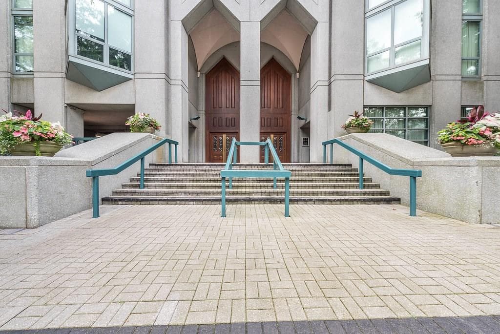 2 bedroom, 1,228 sq ft condominium sold at 2870 Pharr Court 405, Atlanta, GA 30305