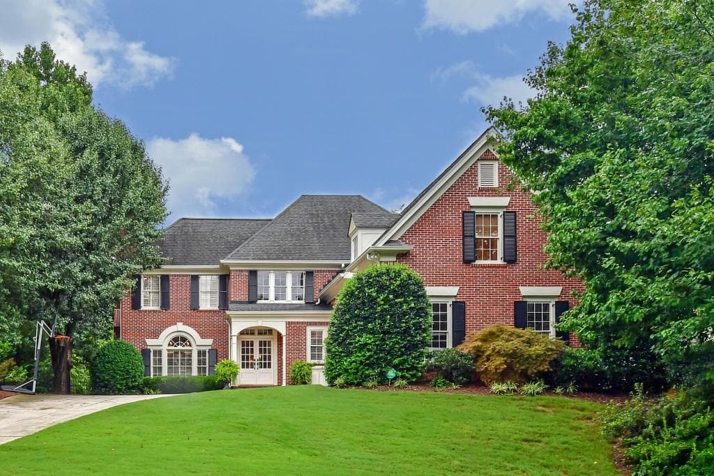 125 Crestwicke Trace, Atlanta, GA 30319 — most recent listing photo